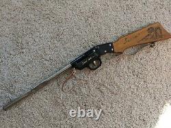 Vintage Kids Toy Rifle Woodstock pop gun Western cowboy 1970s etched Chief 21