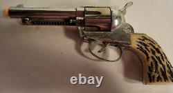 Vintage Mattel Fanner Shootin Shell Cap Gun With 8 Bullets 12 tips Works