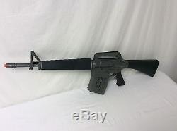 Vintage Mattel M-16 Automatic Rifle toy machine gun, Works Great