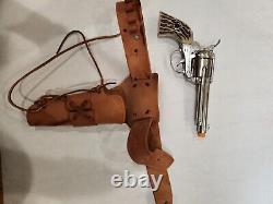 Vintage Mattel Shooting Shell Fanner Cap Gun with Holster