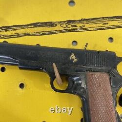 Vintage Miniature Plastic Gun Display On Metal Sign Japan Colt Winchester