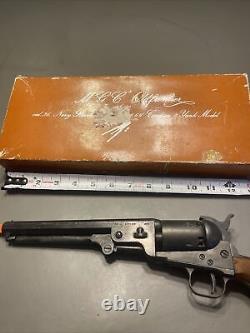 Vintage Model Gun Mgc Old Frontier Navy Prop Revolver M. 1851.69 In Original Box