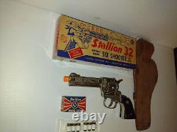 Vintage Nichols Stallion 32 Cap Pistol Gun with Box Leather Holster Bullets Caps
