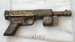 Vintage Rare Battery Operated S. H Trade Mark Gun Machine Tin Toy Made In Japan