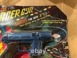 Vintage Rayline Rapid-Fire Tracer Toy Guns 1960s Star Trek NEW ON CARD