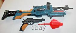 Vintage Remco Screaming Mee Mee-e Toy Rifle With Red Missile In Good Condition