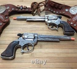 Vintage Roy Rogers King Of Cowboys Toy Cap Guns With Double Leather Holster Gun