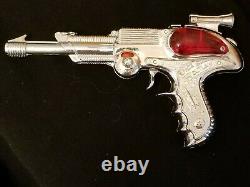 Vintage Space Outlaw Atomic Pistol Ray Gun With Original Box toy Made in UK