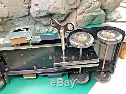Vintage Tippco tin clockwork anti aircraft truck gun. Original condition 1930's