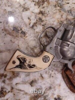 Vintage Toy Hubley Cowboy Large Cap Gun Diecast Wells Fargo Leather Holster Rare