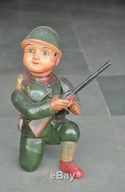 Vintage Wind Up MT Trademark Military/Army Soldier With Gun Celluloid Toy, Japan