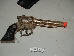Vintage Wyandotte Hopalong Cassidy Gold Toy Cap Gun with Holster