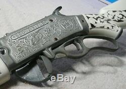 Vintage cap. Gun scout rifle by hubley MFG CO 250 shot pat no 2857699 rare works