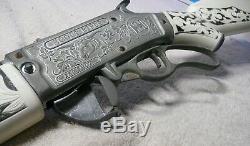 Vintage cap. Gun scout rifle by hubley MFG CO 250 shot pat no 2857699 rare works