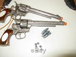 Vintage toy cap gun set leslie-henry marshal 2 gun set