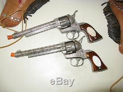 Vintage toy cap gun set leslie-henry marshal 2 gun set