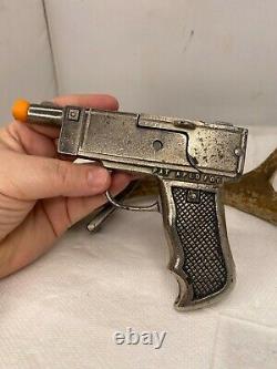 Vtg 1932 Kenton Cast Iron Toy RIOT GUN Cap Gun with hand crank WOW