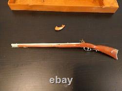 Vtg. Marx Mini Toy 1817 Kentucky Flint Lock Rifle Guns 9.5 w Case