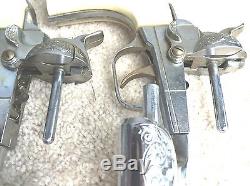 Vtg Matching Pair of 13 Hubley Colt 45 and Double Cap Gun Holster 12 Cap Shells