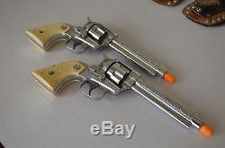 WILD BILL HICKOK Late 1940s Six-shooter Cap Gun Set & DUAL Leather Holster belt