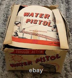 Water Pistol Toys in Store Display Box Unused Vintage 36 Old Squirting Toy Guns